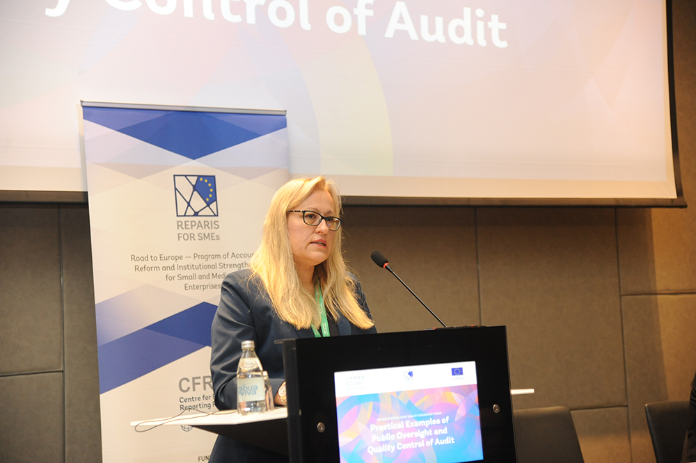 Practical examples of public oversight and quality control of audit